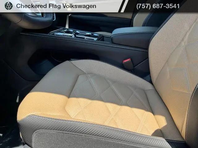 2026 Volkswagen Atlas Cross Sport SE with Technology
