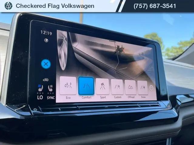 2026 Volkswagen Atlas Cross Sport SE with Technology