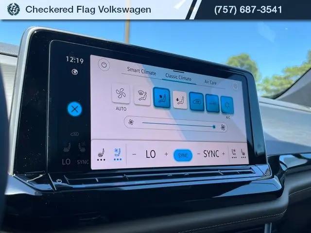 2026 Volkswagen Atlas Cross Sport SE with Technology