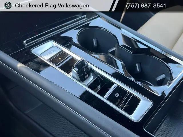 2026 Volkswagen Atlas Cross Sport SE with Technology