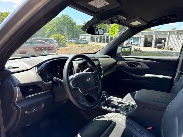 2023 Chevrolet Traverse AWD LT Leather
