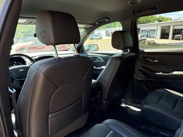 2023 Chevrolet Traverse AWD LT Leather