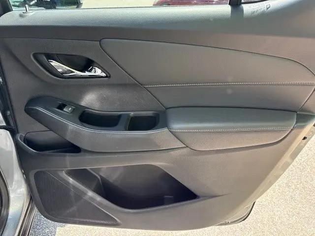 2023 Chevrolet Traverse AWD LT Leather