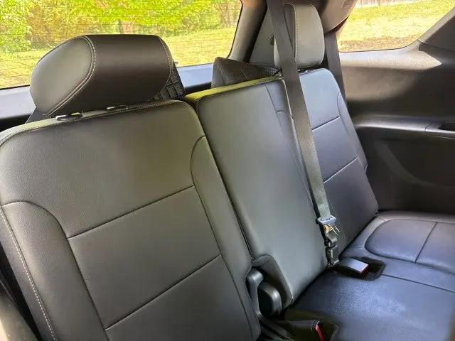 2023 Chevrolet Traverse AWD LT Leather