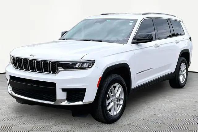 2023 Jeep Grand Cherokee L Laredo 4x2