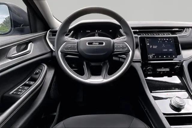 2023 Jeep Grand Cherokee L Laredo 4x2