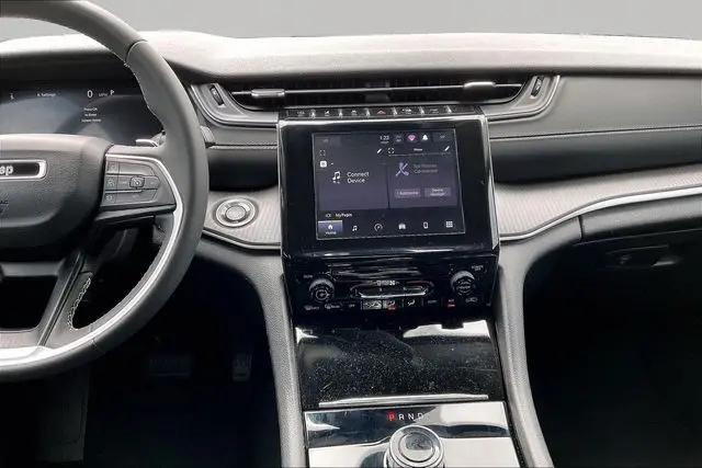 2023 Jeep Grand Cherokee L Laredo 4x2