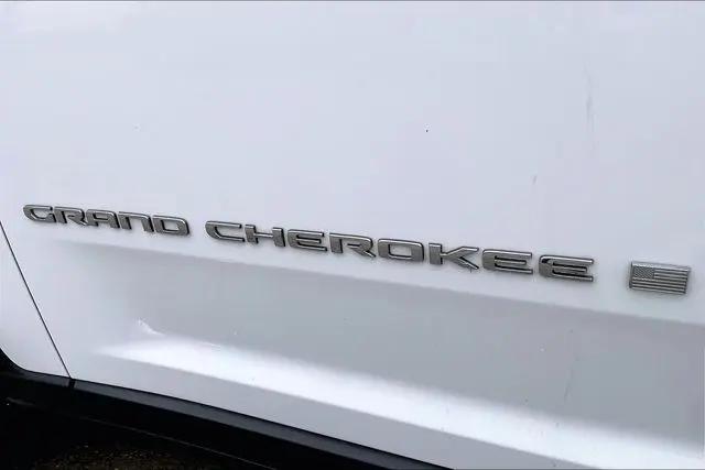 2023 Jeep Grand Cherokee L Laredo 4x2