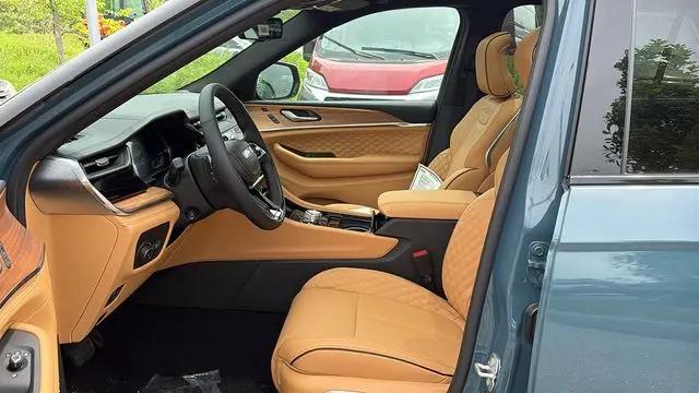 2026 Jeep Grand Cherokee L Summit 4x4