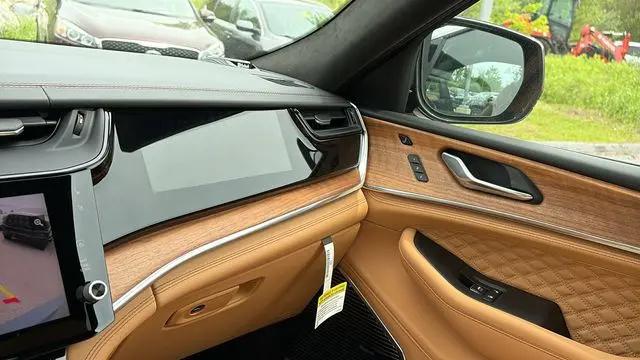 2026 Jeep Grand Cherokee L Summit 4x4