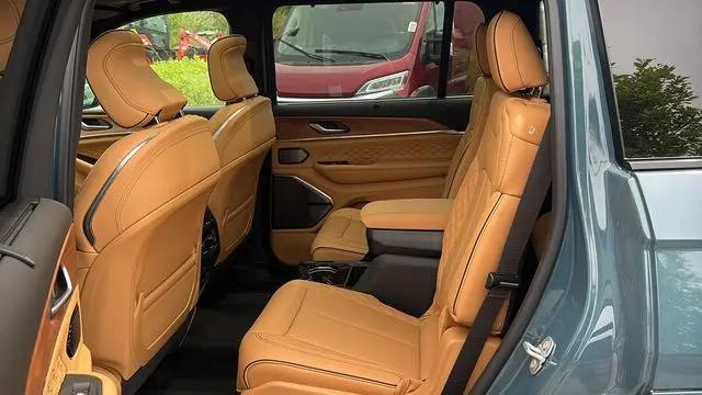 2026 Jeep Grand Cherokee L Summit 4x4