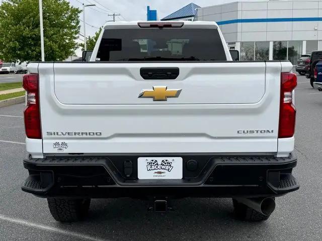 2026 Chevrolet Silverado 2500HD Crew Cab, Long Bed, Custom, 4WD