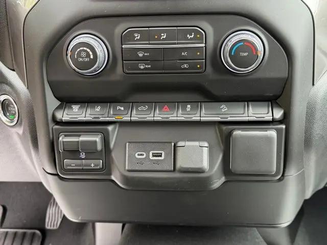 2026 Chevrolet Silverado 2500HD Crew Cab, Long Bed, Custom, 4WD