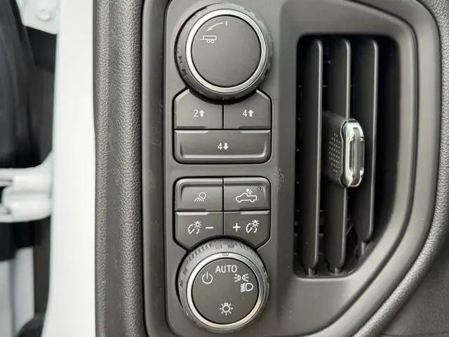 2026 Chevrolet Silverado 2500HD Crew Cab, Long Bed, Custom, 4WD