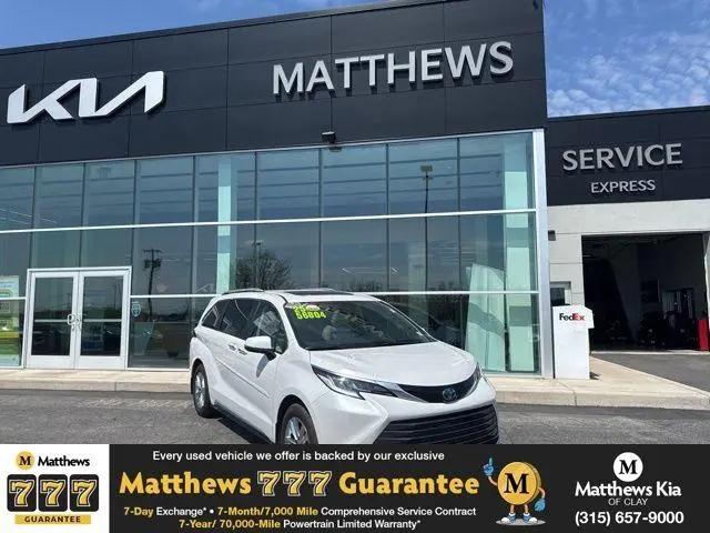 2025 Toyota Sienna Limited for sale in Liverpool, NY