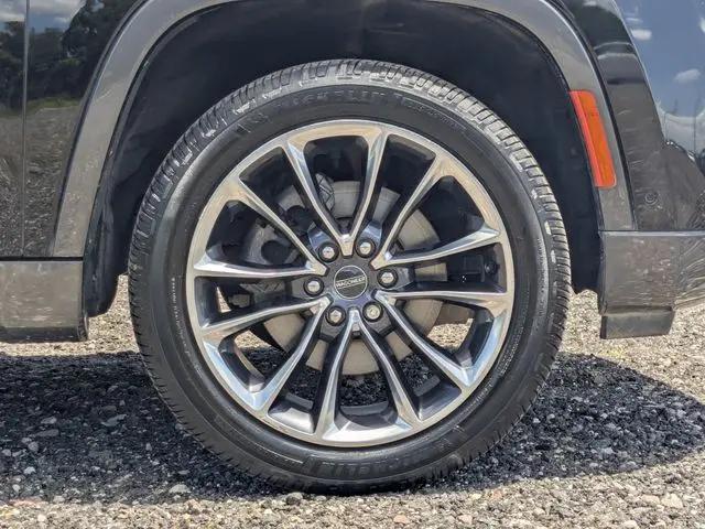 2022 Jeep Wagoneer Series III 4x2