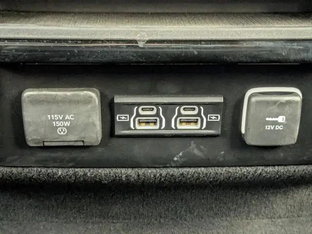2022 Jeep Wagoneer Series III 4x2