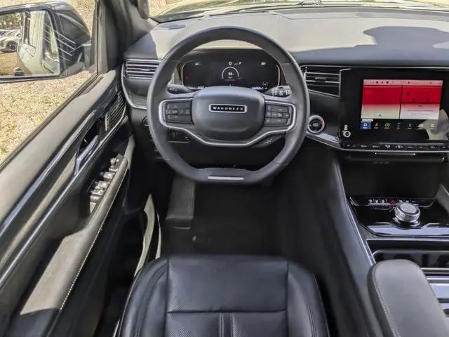 2022 Jeep Wagoneer Series III 4x2