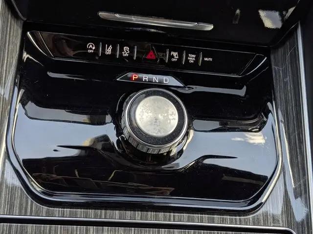 2022 Jeep Wagoneer Series III 4x2