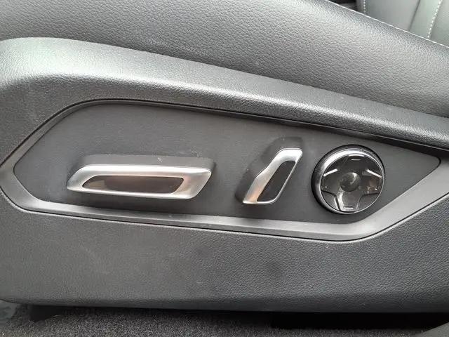 2025 Acura RDX Standard