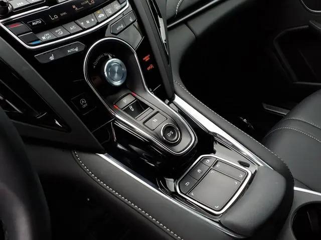 2025 Acura RDX Standard