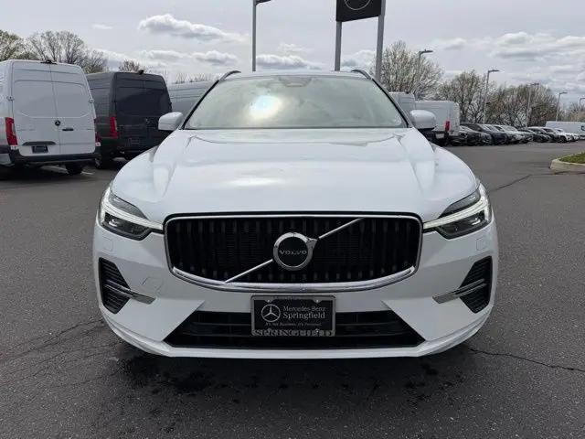 2022 Volvo XC60 B5 Momentum