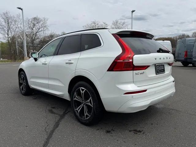 2022 Volvo XC60 B5 Momentum
