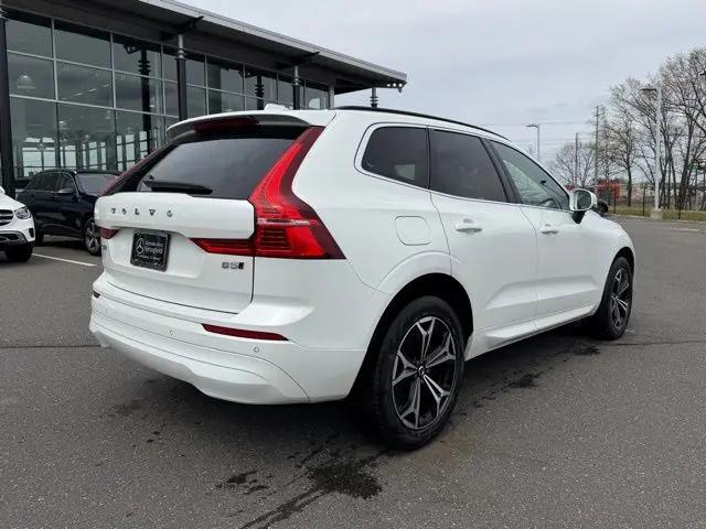 2022 Volvo XC60 B5 Momentum