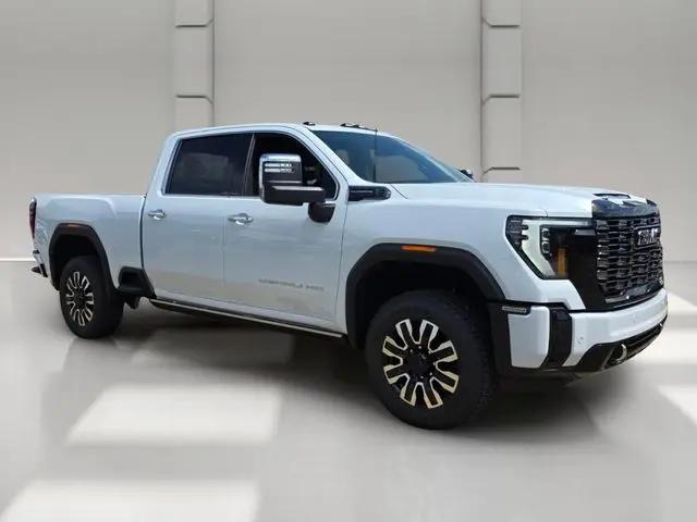 2026 GMC Sierra 2500HD Crew Cab, Standard Bed, Denali Ultimate, 4WD