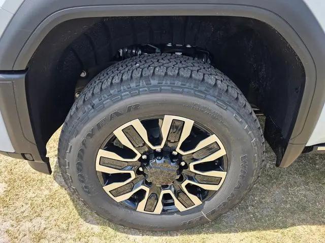 2026 GMC Sierra 2500HD Crew Cab, Standard Bed, Denali Ultimate, 4WD