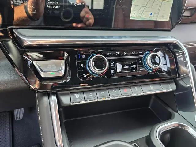 2026 GMC Sierra 2500HD Crew Cab, Standard Bed, Denali Ultimate, 4WD