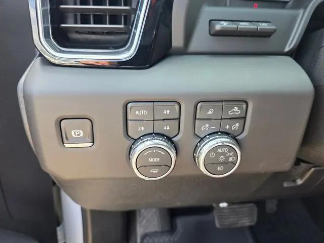 2026 GMC Sierra 2500HD Crew Cab, Standard Bed, Denali Ultimate, 4WD