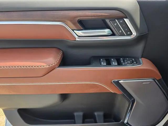2026 GMC Sierra 2500HD Crew Cab, Standard Bed, Denali Ultimate, 4WD