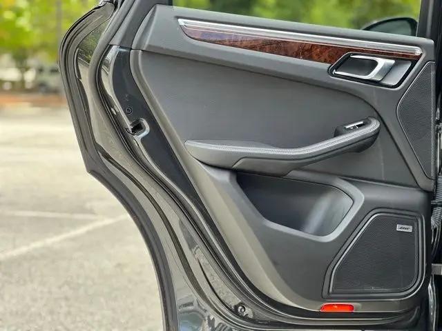 2018 Porsche Macan S