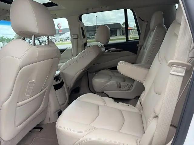 2018 Cadillac Escalade Luxury