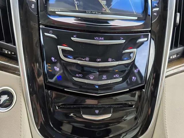 2018 Cadillac Escalade Luxury