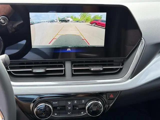 2026 Chevrolet Trax FWD LT