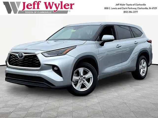2023 Toyota Highlander Hybrid LE for sale in Clarksville, IN