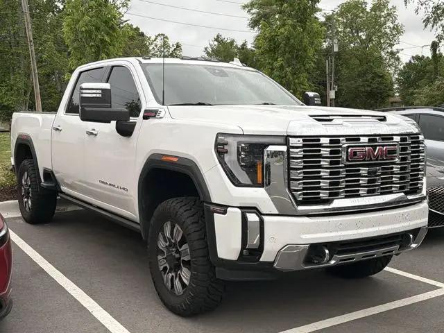 2024 GMC Sierra 2500HD 4WD Crew Cab Standard Bed Denali
