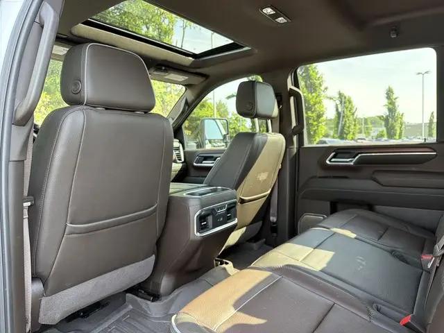 2024 GMC Sierra 2500HD 4WD Crew Cab Standard Bed Denali