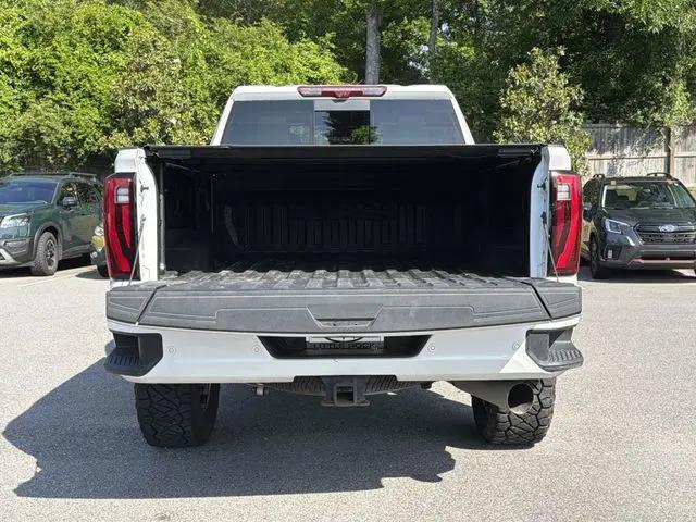 2024 GMC Sierra 2500HD 4WD Crew Cab Standard Bed Denali