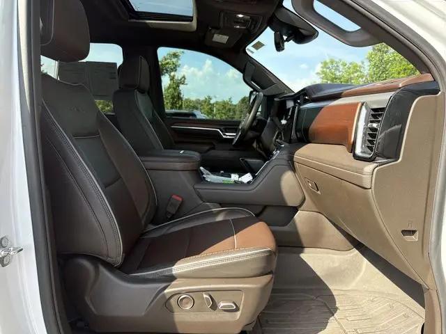 2024 GMC Sierra 2500HD 4WD Crew Cab Standard Bed Denali