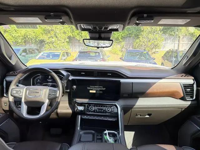 2024 GMC Sierra 2500HD 4WD Crew Cab Standard Bed Denali