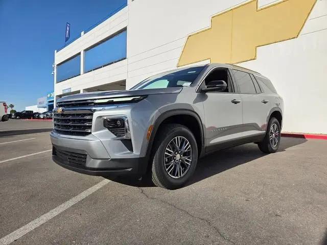 2026 Chevrolet Traverse FWD LT