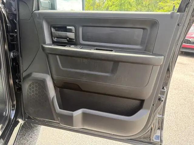 2024 Ram 1500 Classic Tradesman Crew Cab 4x4 6'4" Box