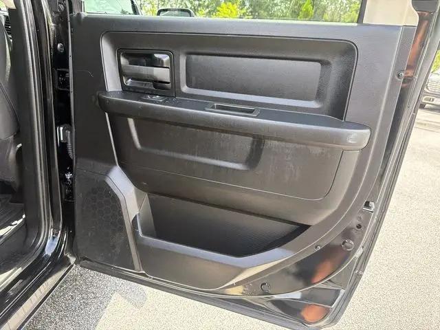 2024 Ram 1500 Classic Tradesman Crew Cab 4x4 6'4" Box