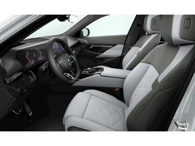 2027 BMW 5 Series 550e xDrive