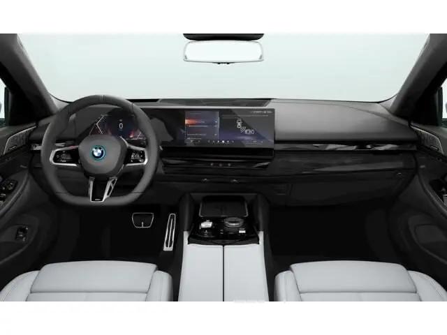 2027 BMW 5 Series 550e xDrive