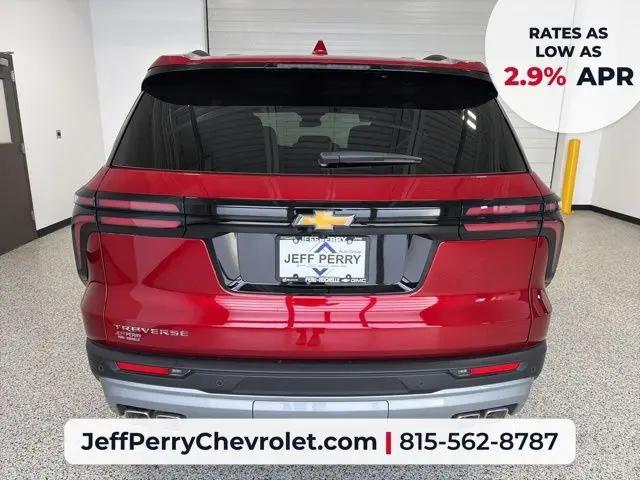 2026 Chevrolet Traverse FWD LT
