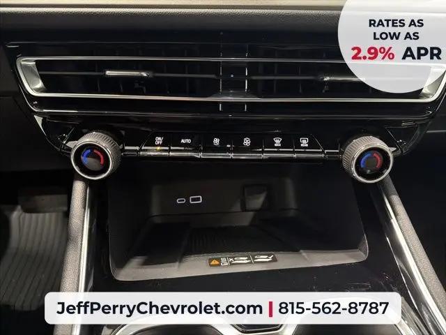 2026 Chevrolet Traverse FWD LT